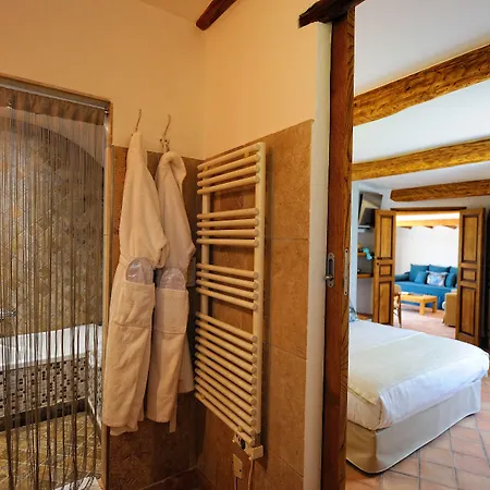 De Charme A Cheda 4*