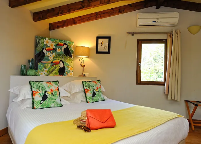 De Charme A Cheda Bonifacio