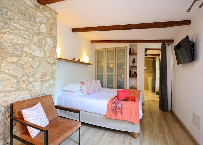 De Charme A Cheda Bonifacio