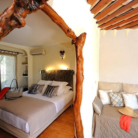 Hotell De Charme A Cheda 4*