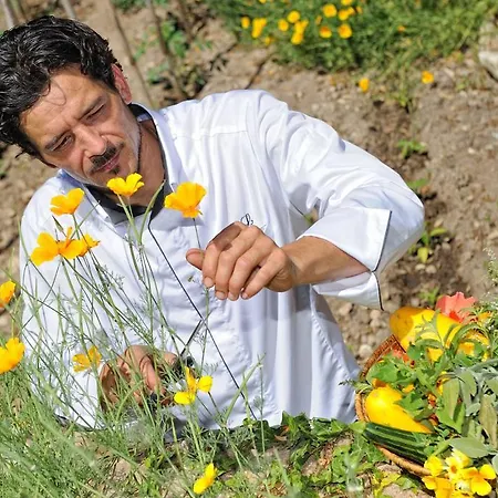 De Charme A Cheda 4*