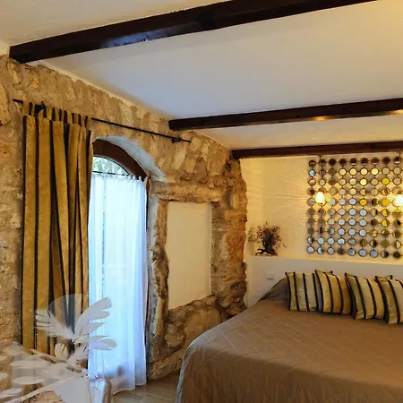 Hotell De Charme A Cheda Bonifacio (Corsica)
