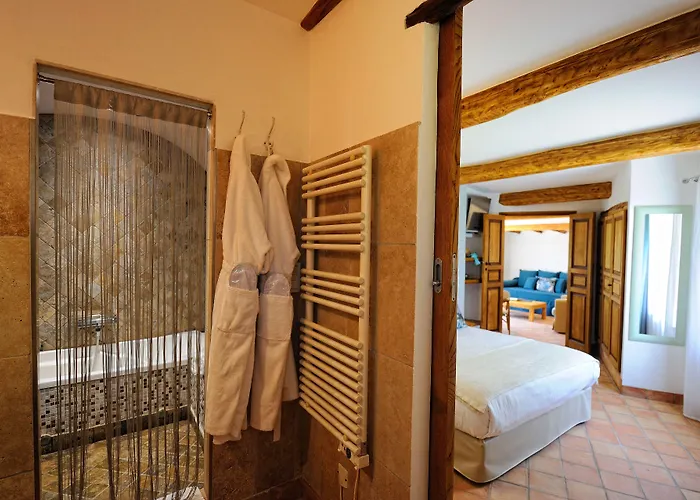 De Charme A Cheda 4*